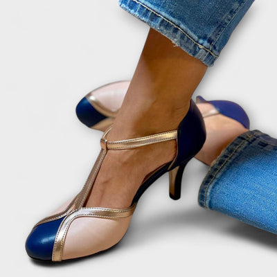 Alessia – Twee-Tonige T-Strap Elegantie