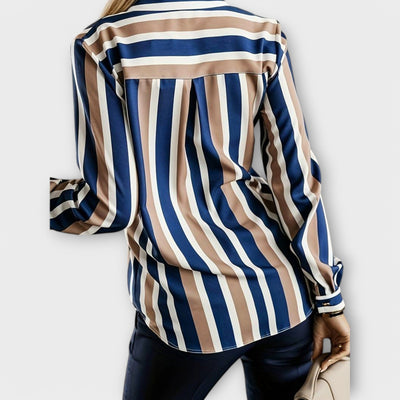 Emily - casual en rustige gestreepte blouse