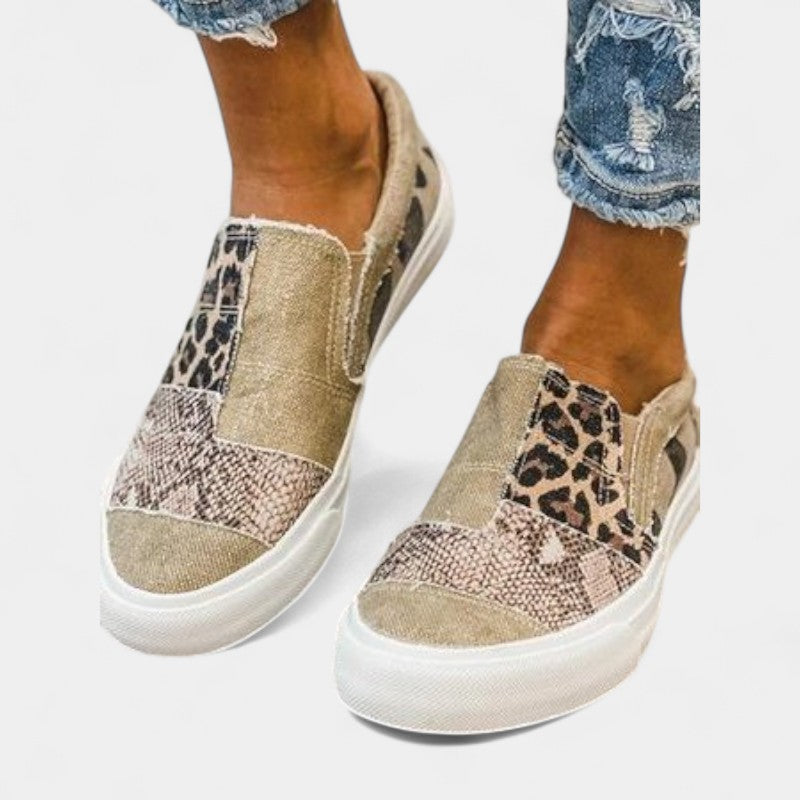 Gleame Instappers - Vrouwelijke casual platte sneakers in denim